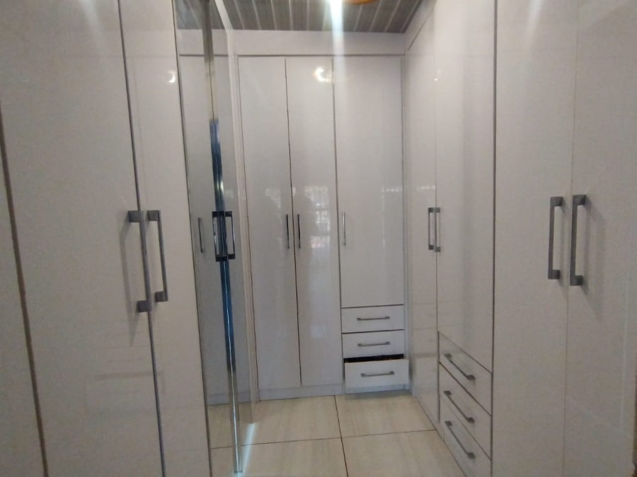 4 Bedroom Property for Sale in Tlhabane West North West